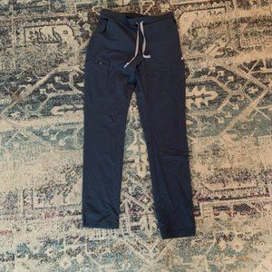 Figs Dark Harbor Yola in Sm Tall